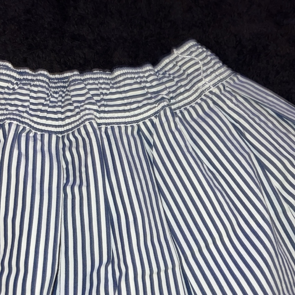 Hollister pleated mini skirt - Picture 3 of 4